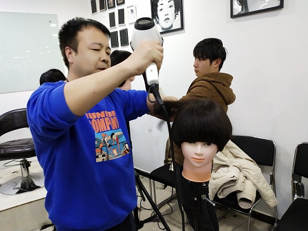 2019年2月22日北京知名理发师培训学校——鲍豪斯开课了